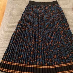 Leopard print accordion skirt